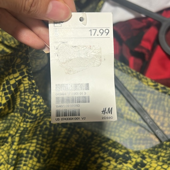 H&M jumpsuit snake print - Picture 4 of 4